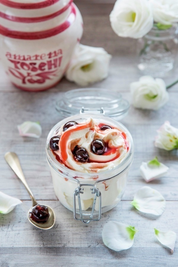 Yogurt Ice Cream With Amarena Cherries Amarena Toschi